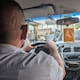 Conducir con ambas manos en el volante es obligatorio en Sonora, advierten autoridades