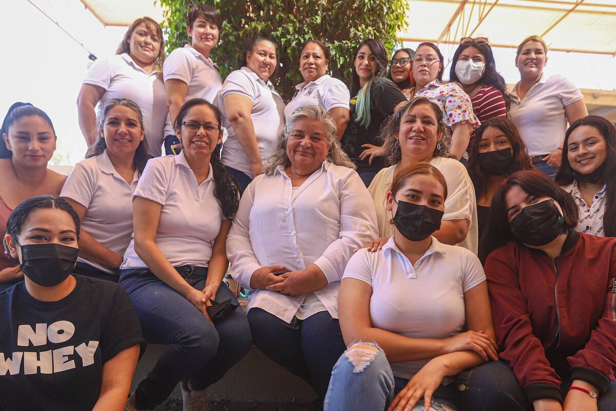 Después de 54 años volvió a las aulas de clases