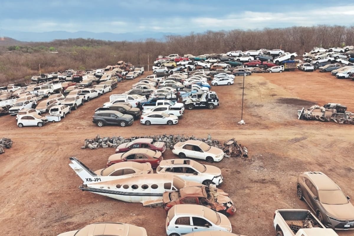 Más de 2 mil 500 vehículos baleados, incendiados y blindados evidencian la narcoguerra en Sinaloa: Fiscalía de Culiacán resguarda patrullas atacadas, camionetas “monstruo” y avionetas ligadas a la disputa entre Los Chapitos y La Mayiza