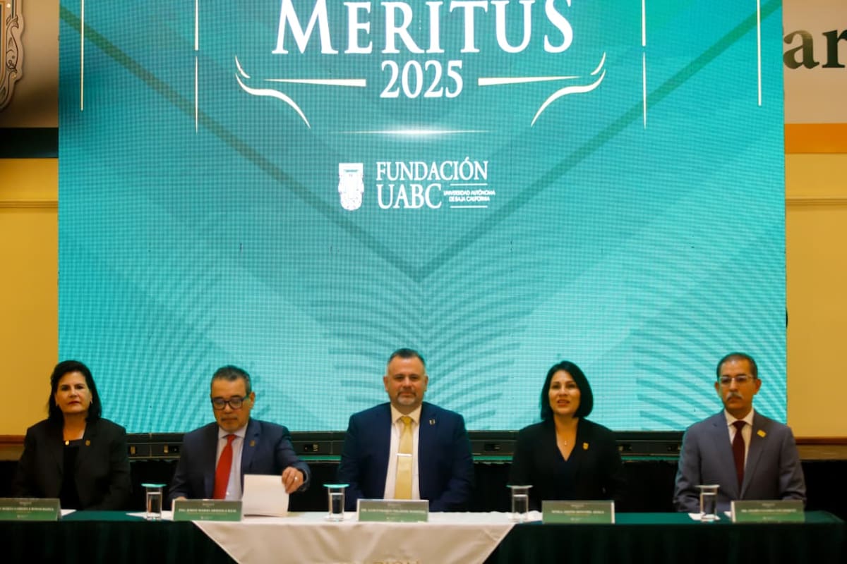 Fundación UABC reconoce a egresados con el Méritus 2025 por su destacada trayectoria profesional
