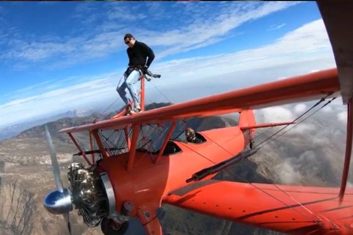 ¡Extremo! Esposo de Jacky Bracamontes realiza Wing Walking