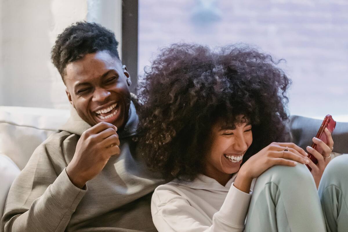 Top 10 bromas de youtubers con cámara escondida que salieron mal