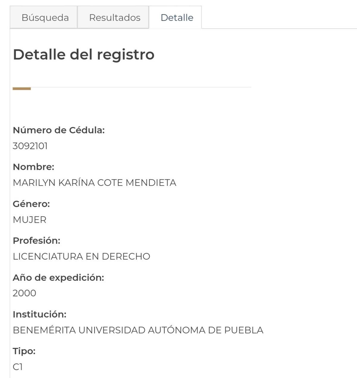Presunta médica es exhibida en redes sociales.