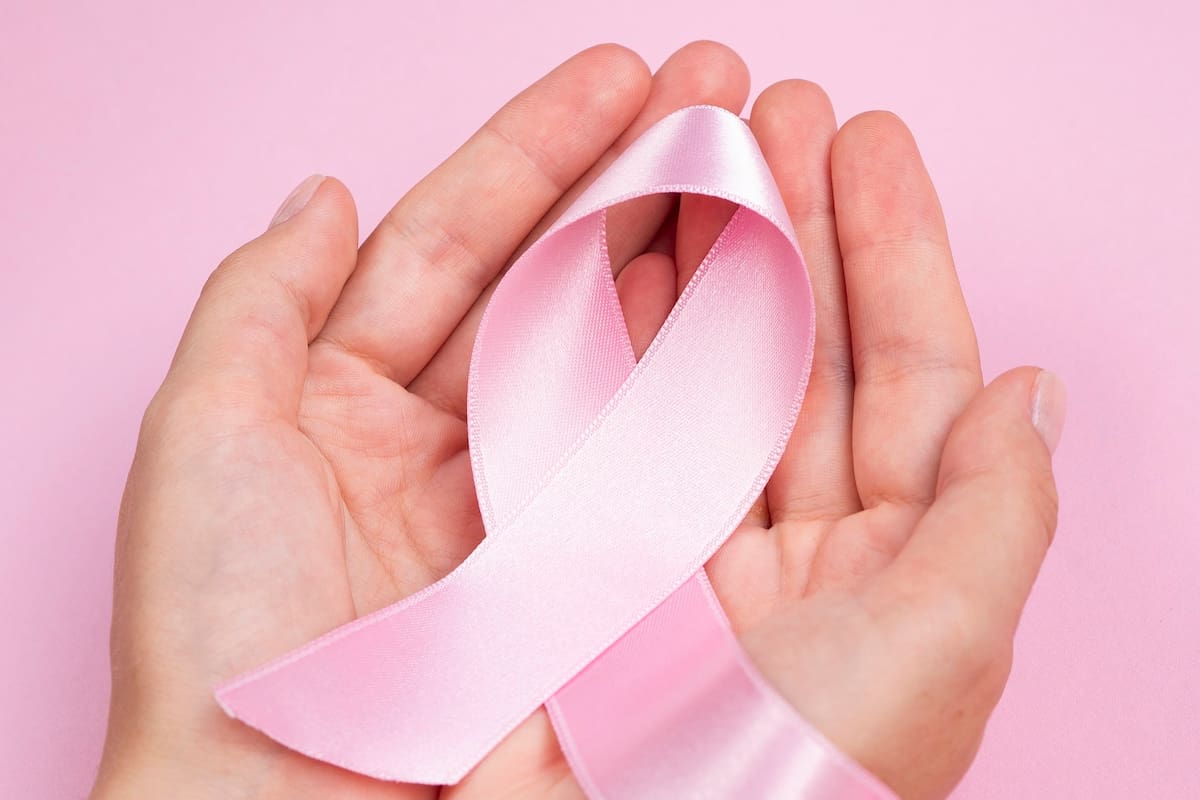 Disminuyen en mujeres presencia de cáncer de mama