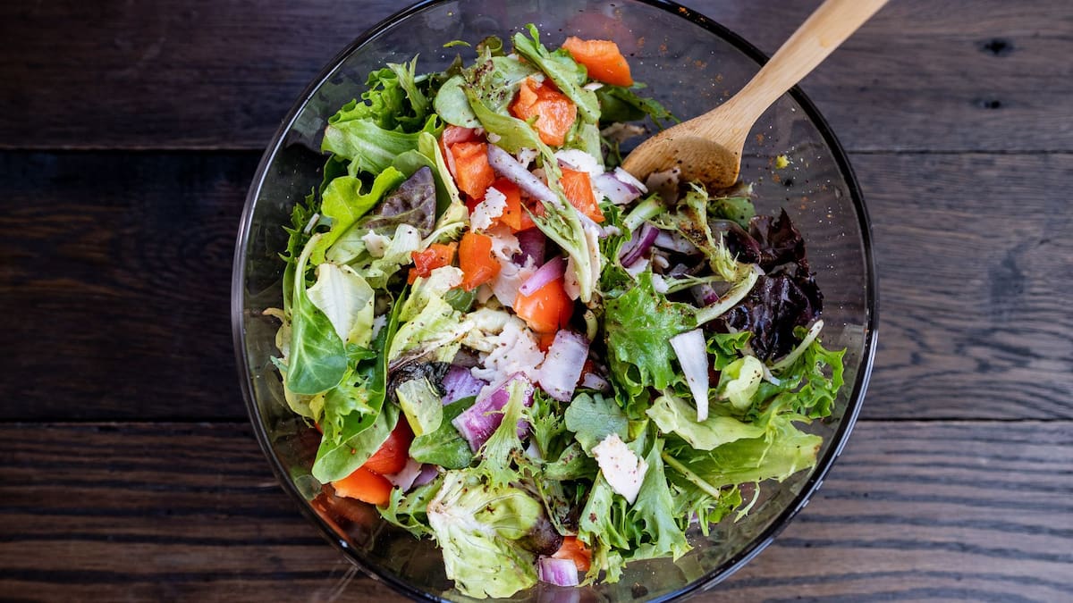 5 ensaladas deliciosas por menos de 50 pesos | Foto: Especial (canva)