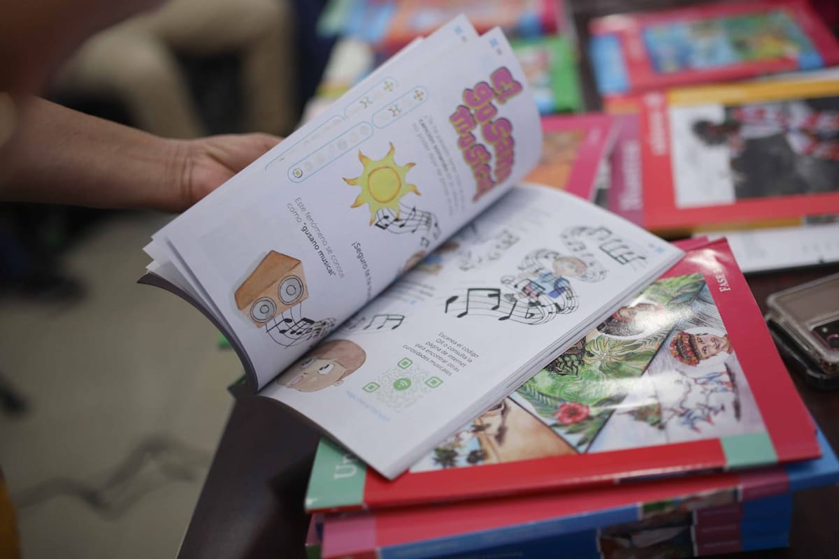 Listos libros de texto y programas de apoyo para el arranque del ciclo escolar 2025-2026