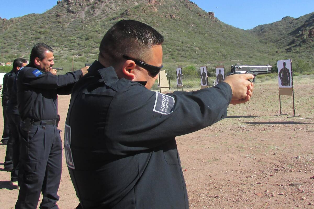 Aumentarán sueldo a policías de Guaymas