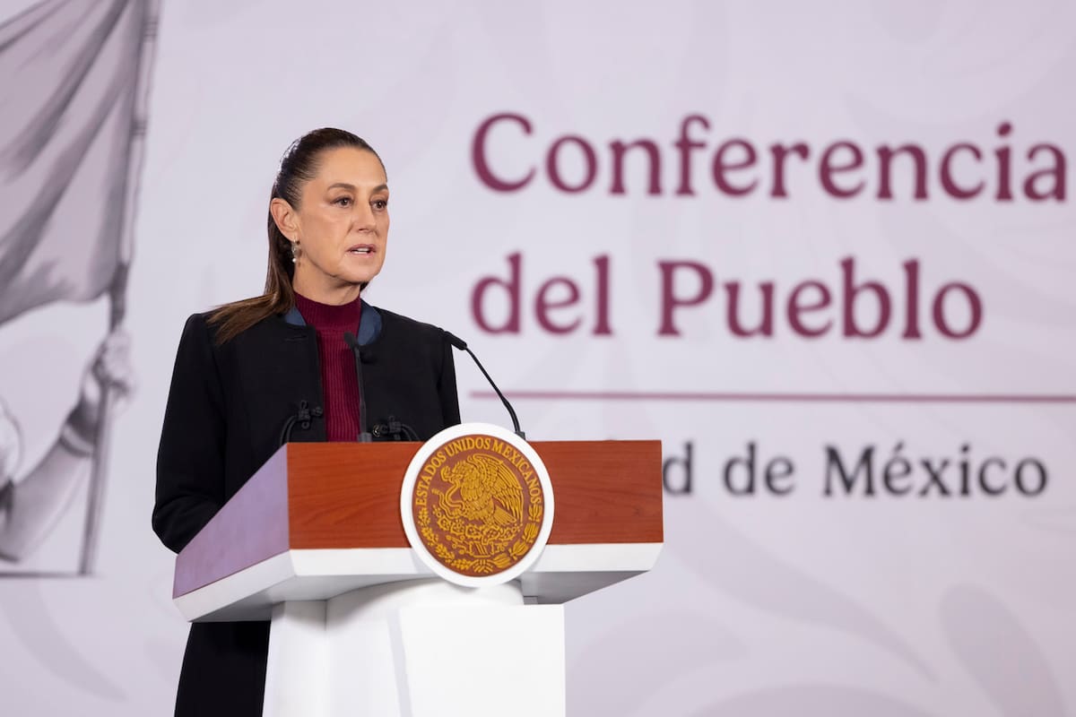 Cuauhtémoc, Ciudad de México, México, 19 de diciembre de 2025. La doctora Claudia Sheinbaum Pardo, presidenta Constitucional de los Estados Unidos Mexicanos en conferencia de prensa matutina, “Conferencia del Pueblo” en el Salón Tesorería de Palacio Nacional. Foto: Gabriel Monroy / Presidencia