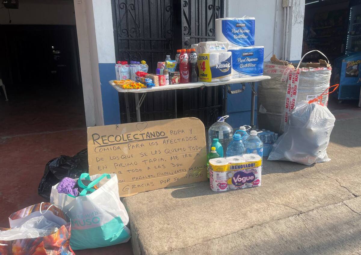 Blanca Isela García colocó un improvisado letrero y una mesa invitando a realizar donaciones en este lugar.