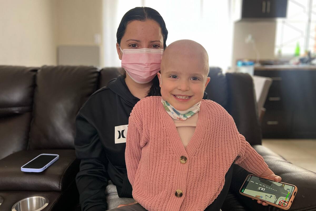 Victoria necesita apoyo para continuar su lucha contra la leucemia