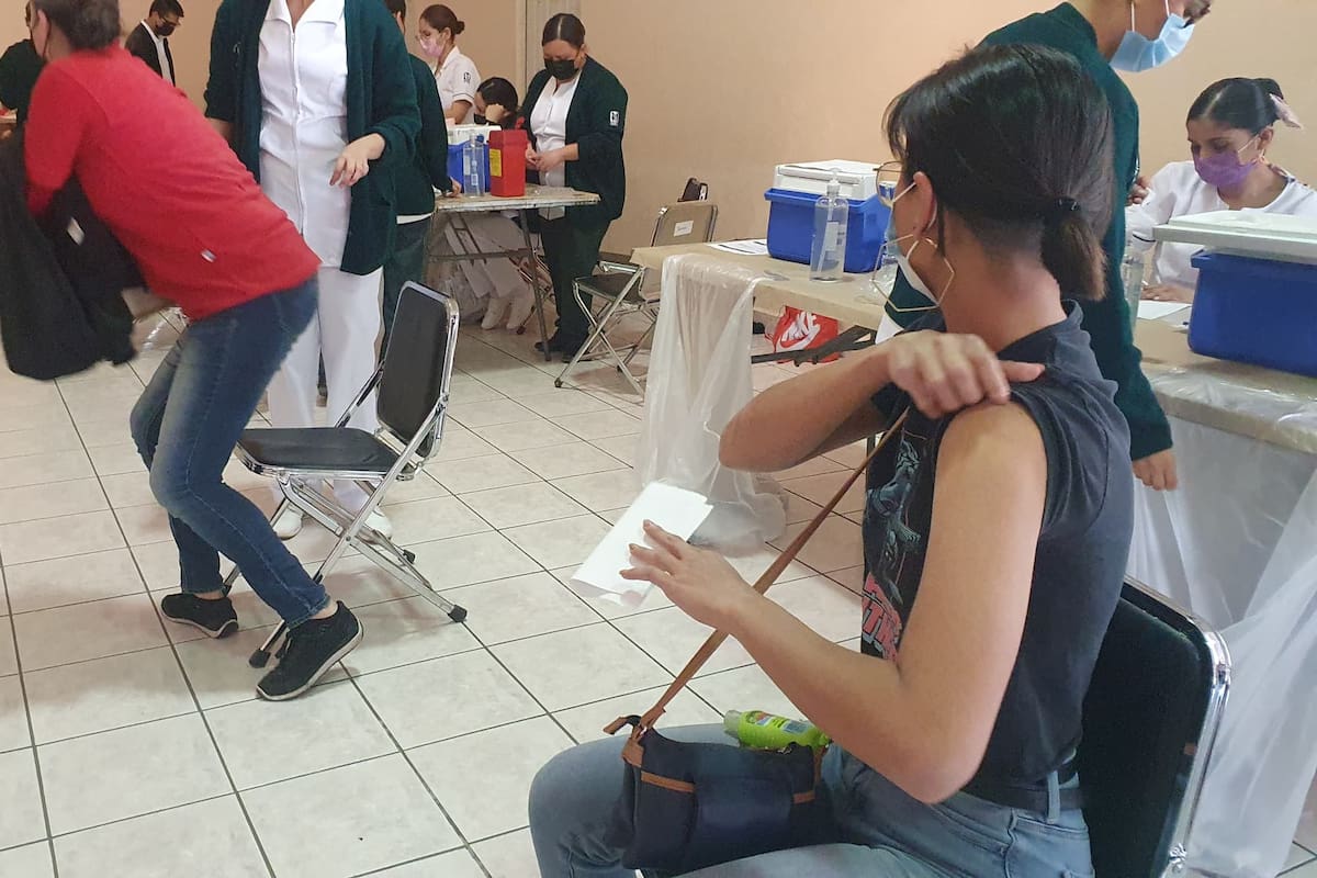 Covid en Sonora: Más de 36 mil personas de 18 a 29 años han recibido la dosis de refuerzo