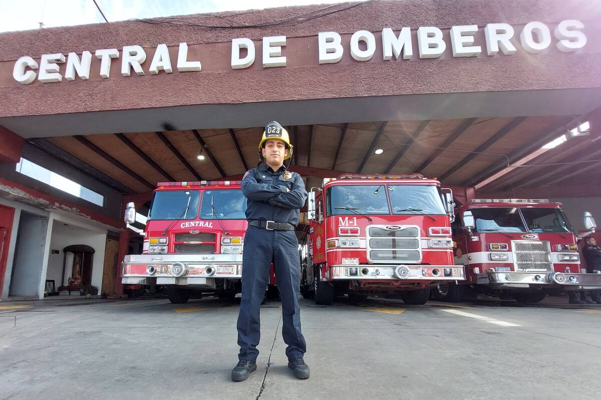 Abraham Félix es reconocido por ser criminólogo, paramédico, bombero y próximamente médico