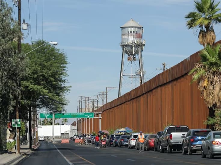 Garitas de Calexico reportan esperas de hasta 1 hora 20 minutos este domingo
