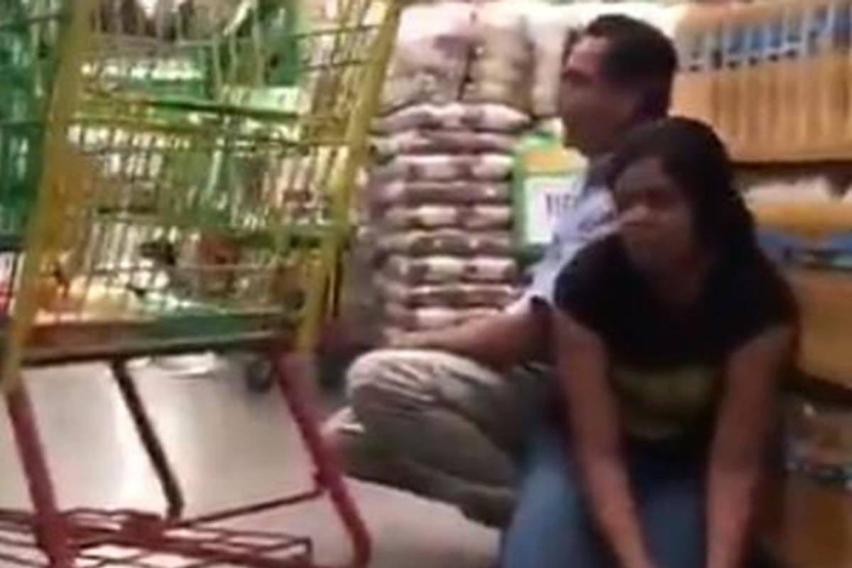 Toman plaza, rezos en mercado: Crudas imágenes en Culiacán