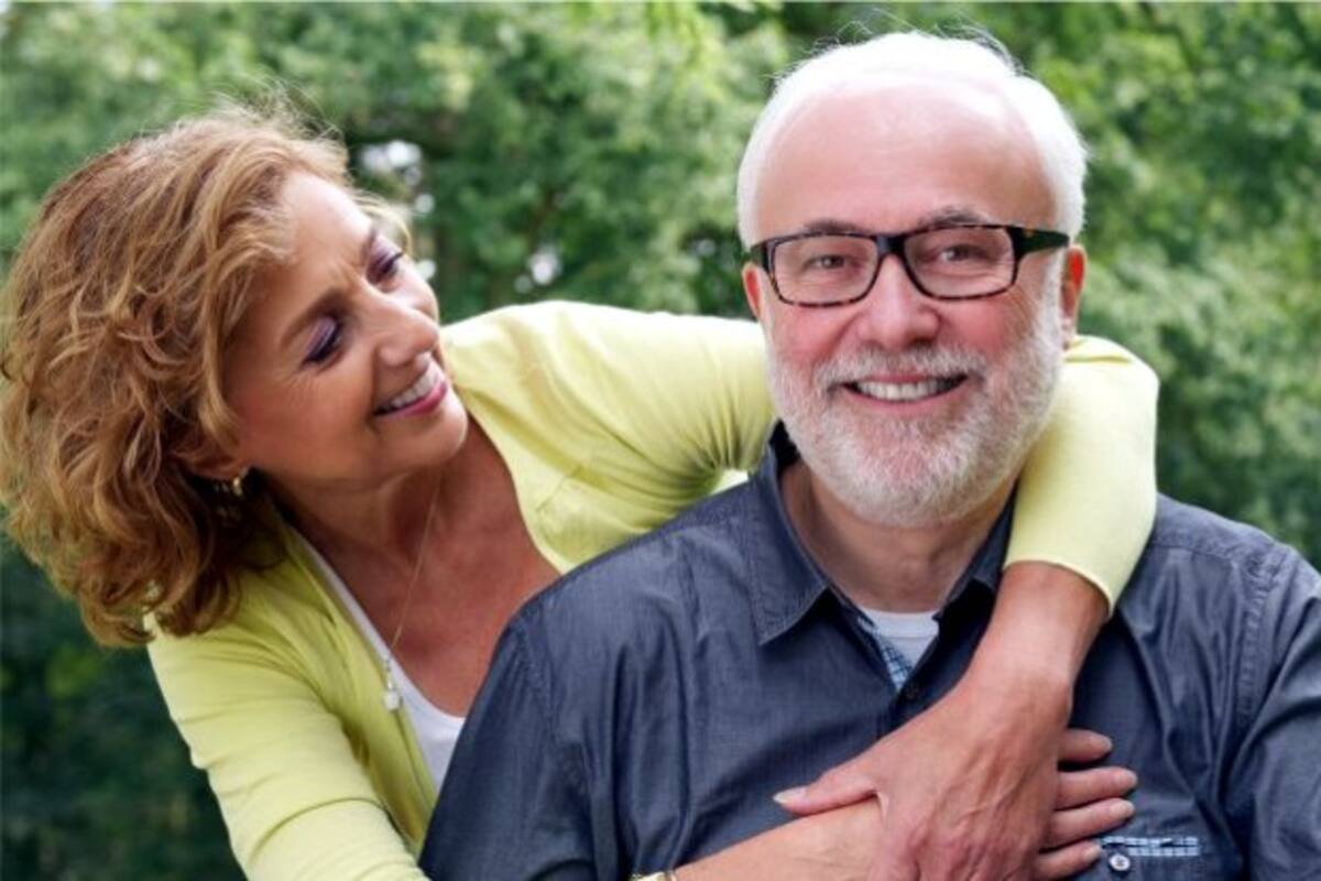 Un buen matrimonio aporta más felicidad que la riqueza, según estudio