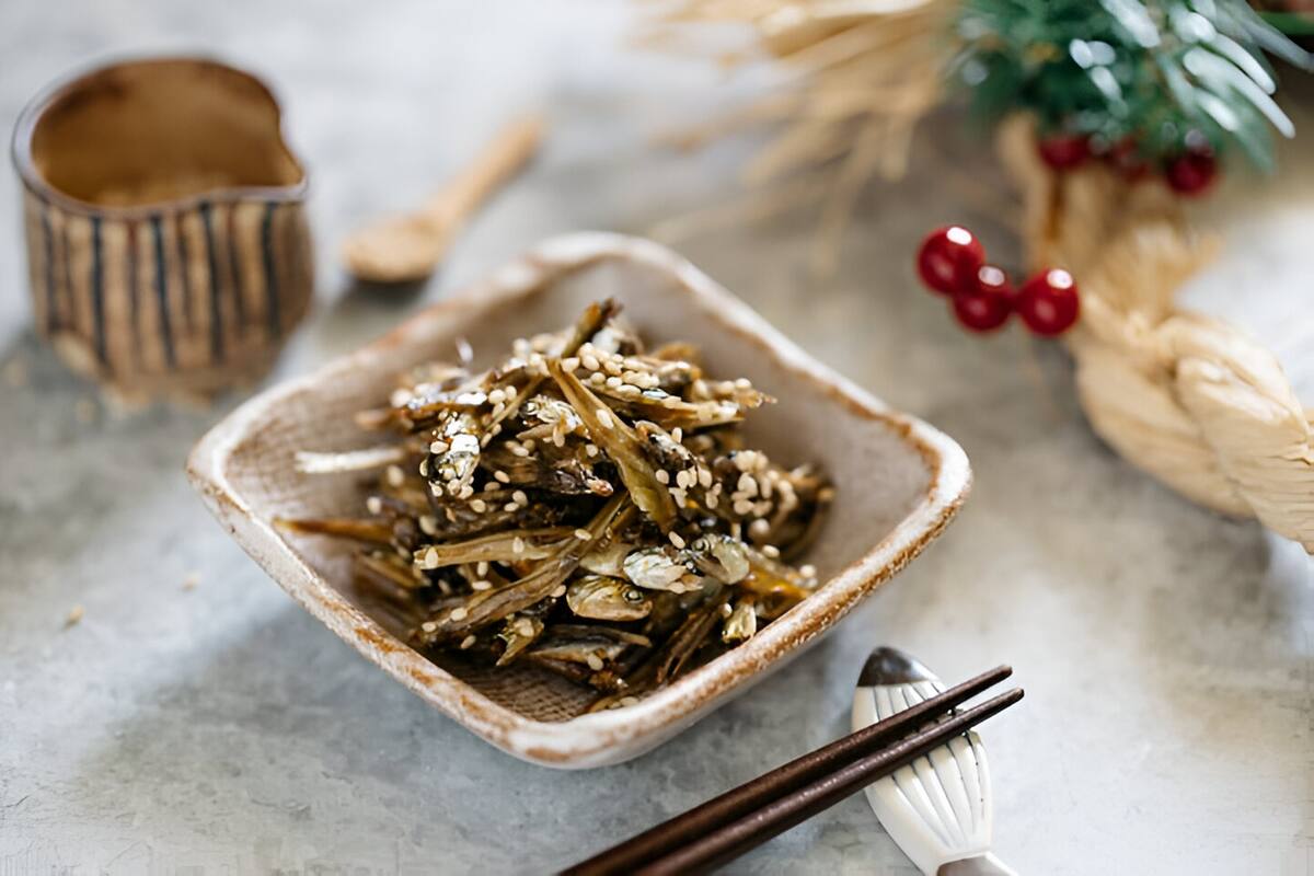 Tazukuri: Las sardinas caramelizadas de Año Nuevo en Japón