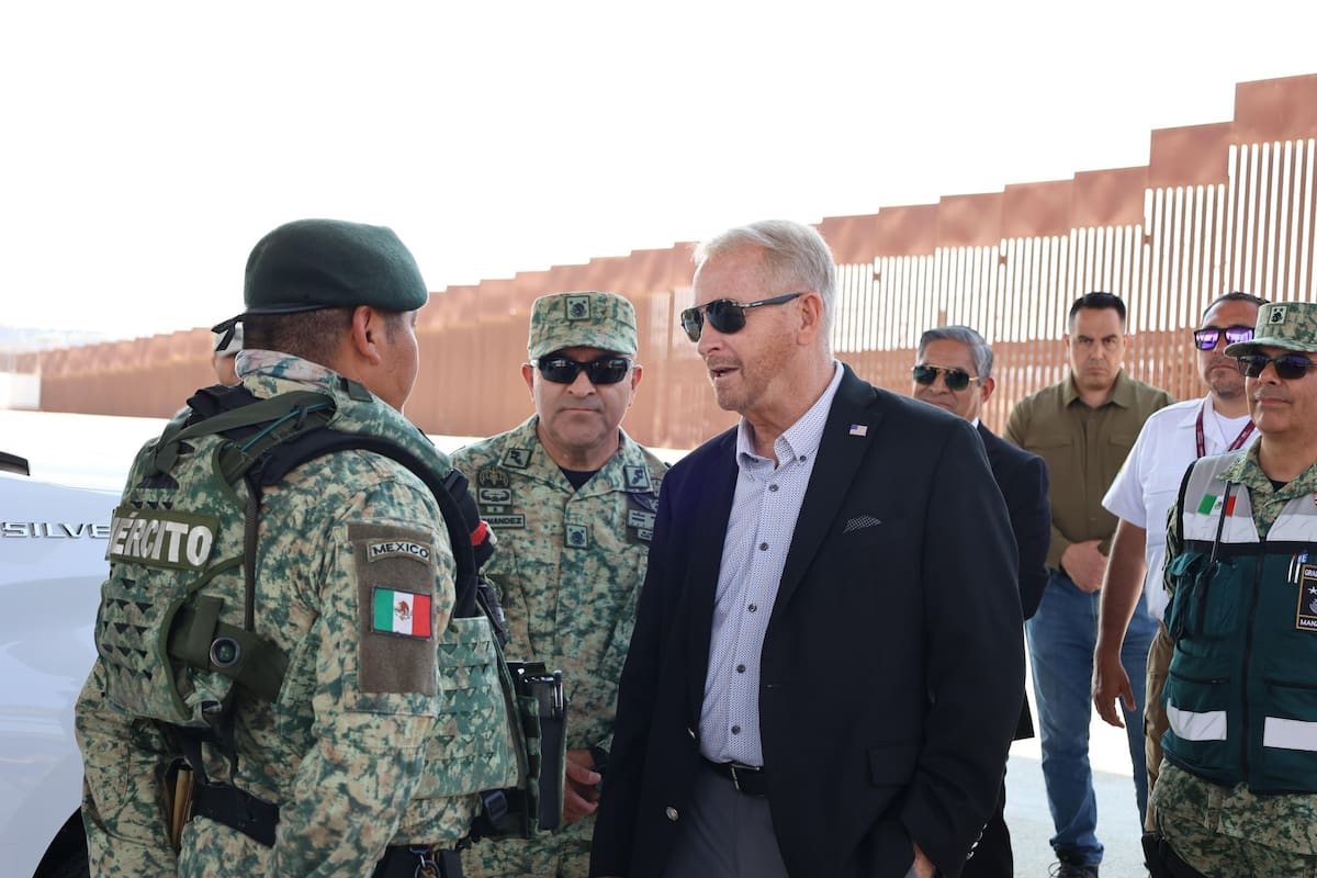 Ronald Johnson, embajador de Estados Unidos, asegura que cooperación con México “es excelente”; descartan envío de tropas para combatir cárteles