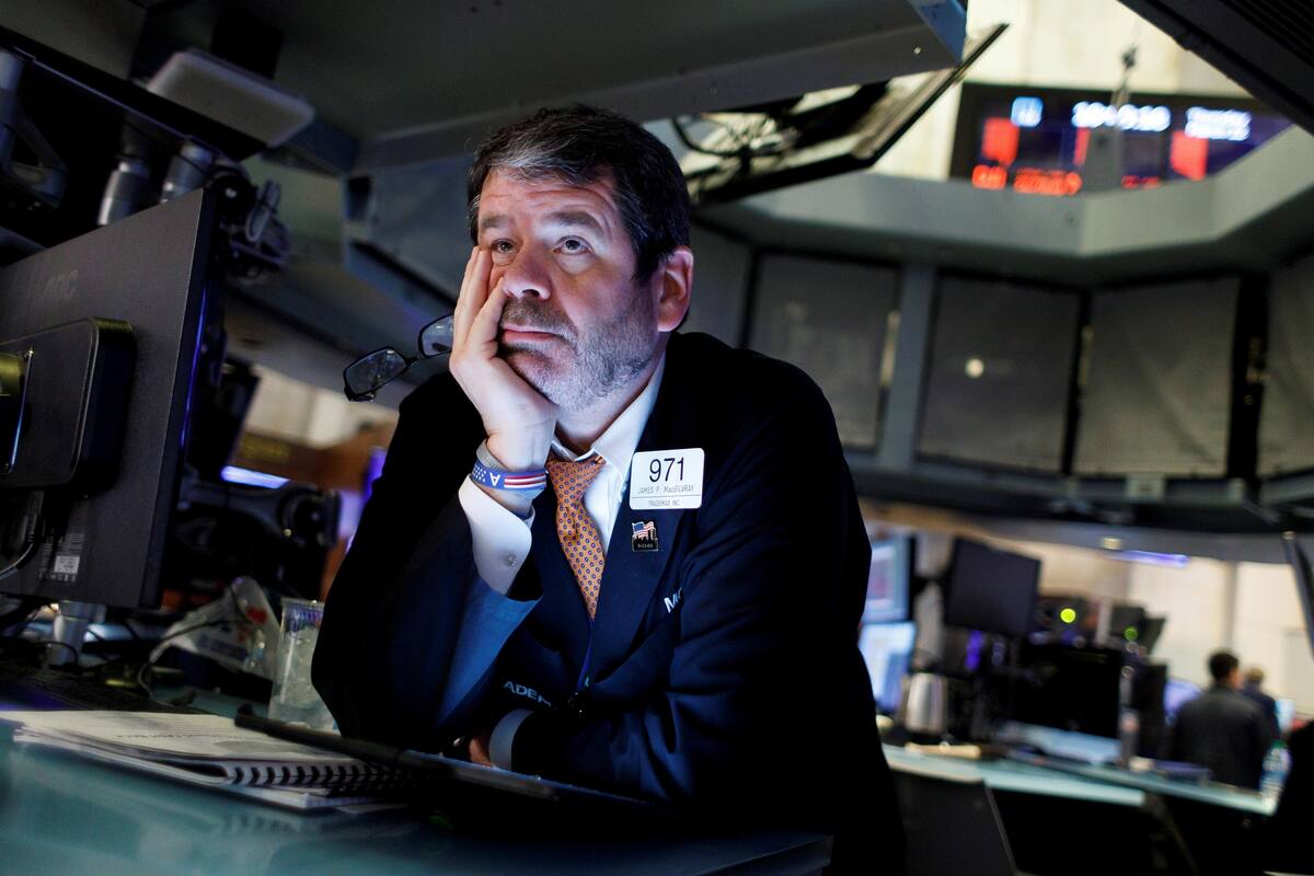 Wall Street se desploma en apertura y se paraliza operaciones durante 15 minutos