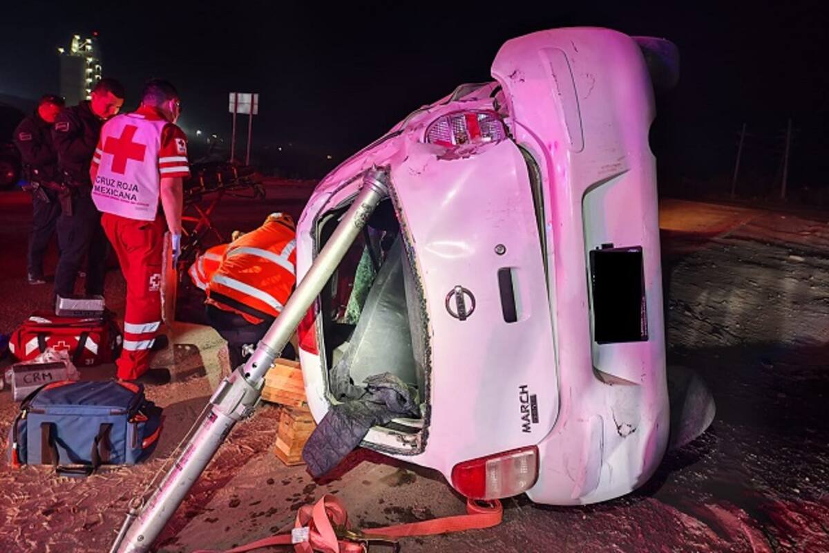 Joven resulta herido tras volcadura en el ejido Puebla