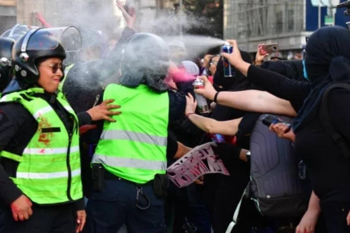 Reportan 3 policías lesionadas tras manifestación feminista en CDMX