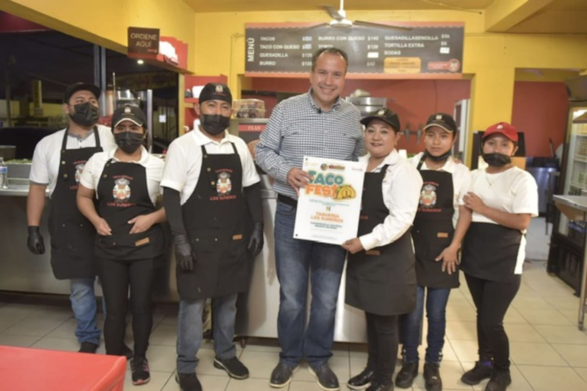 Reconoce Astiazarán a ganadores de mejor taco al pastor de Taco Fest