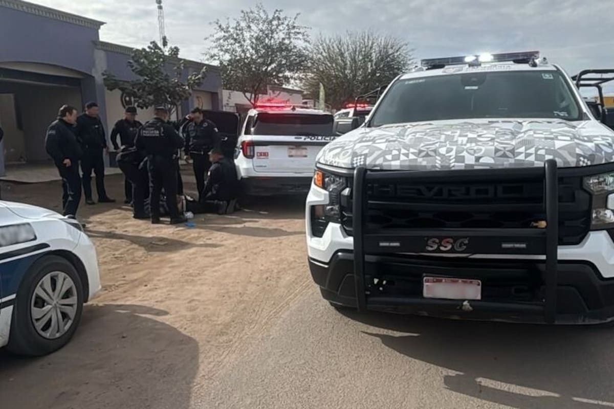 Hombre amenaza de muerte a su madre con arma blanca y es detenido en Mexicali