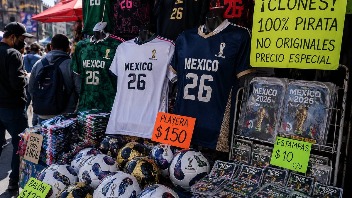 Venta de artículos pirata del Mundial 2026 dejarán pérdidas de 400 millones de pesos en CDMX; advierten riesgos en recaudación fiscal y consumidores