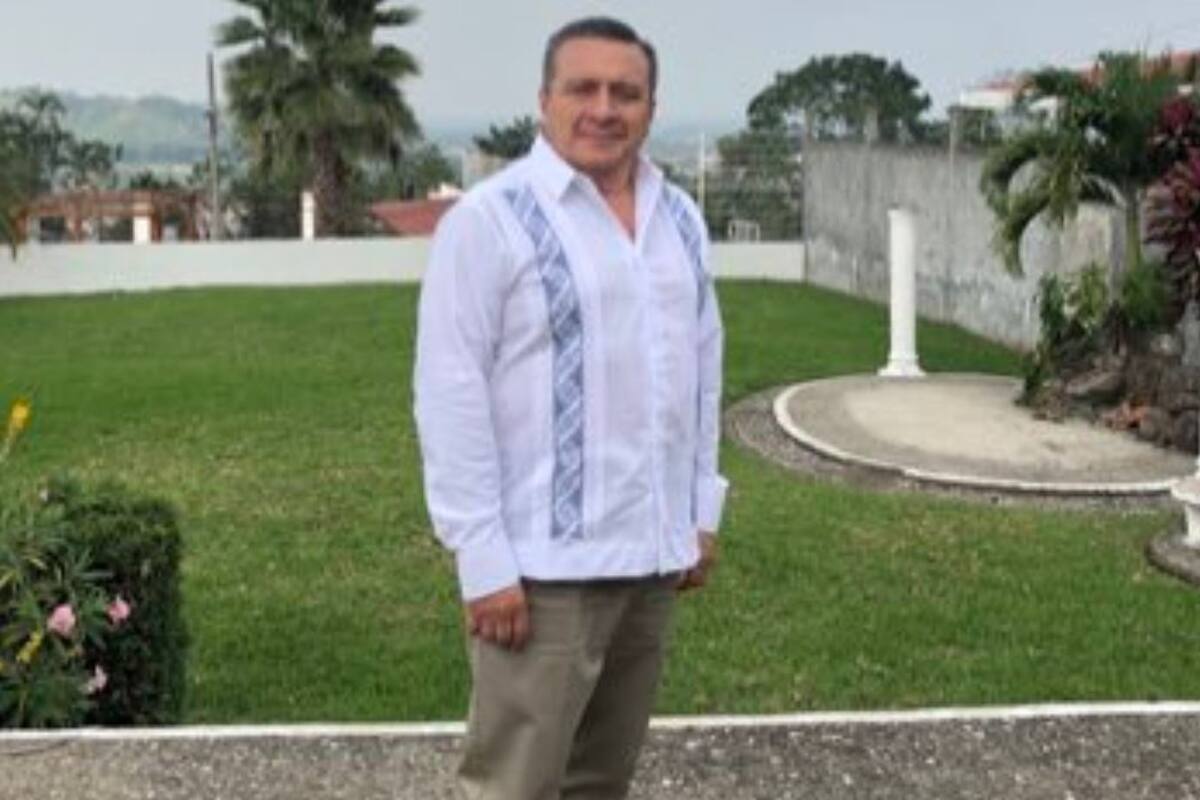 Nicolás, ex chofer de AMLO, busca fundar partido político