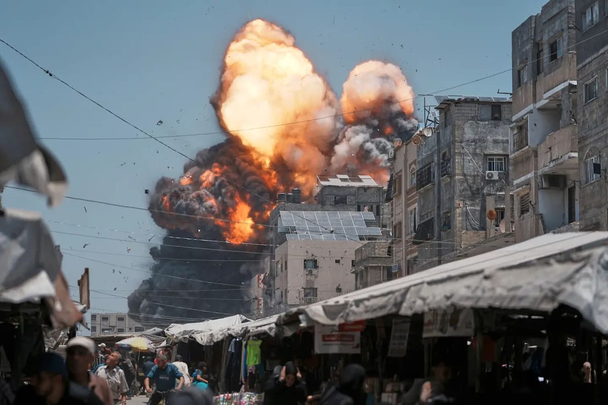 Al menos 43 muertos en los últimos ataques israelíes mientras la cifra de fallecidos en Gaza supera los 56 mil