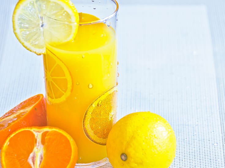¿El jugo de naranja es bueno para el corazón? Esto muestran los estudios