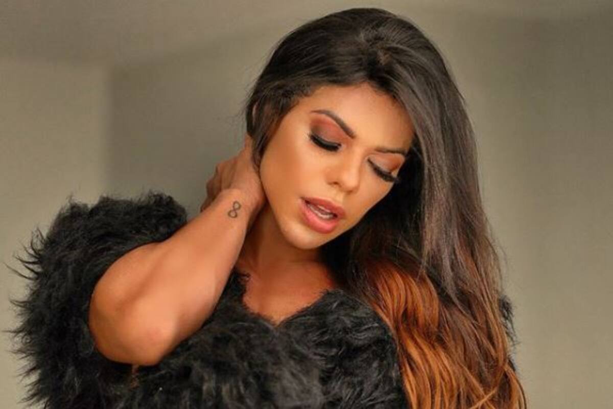 Suzy Cortez deslumbra en atrevido encaje