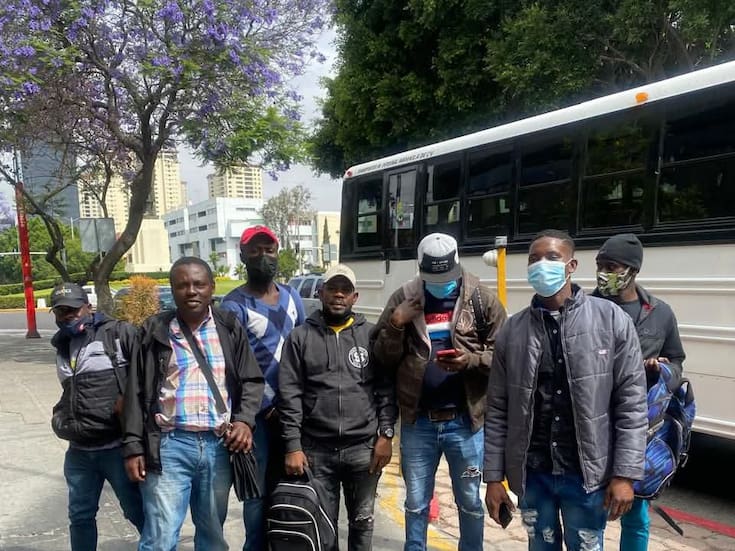 Haitianos se autodeportan de Estados Unidos a Tijuana por miedo a redadas y ataques racistas