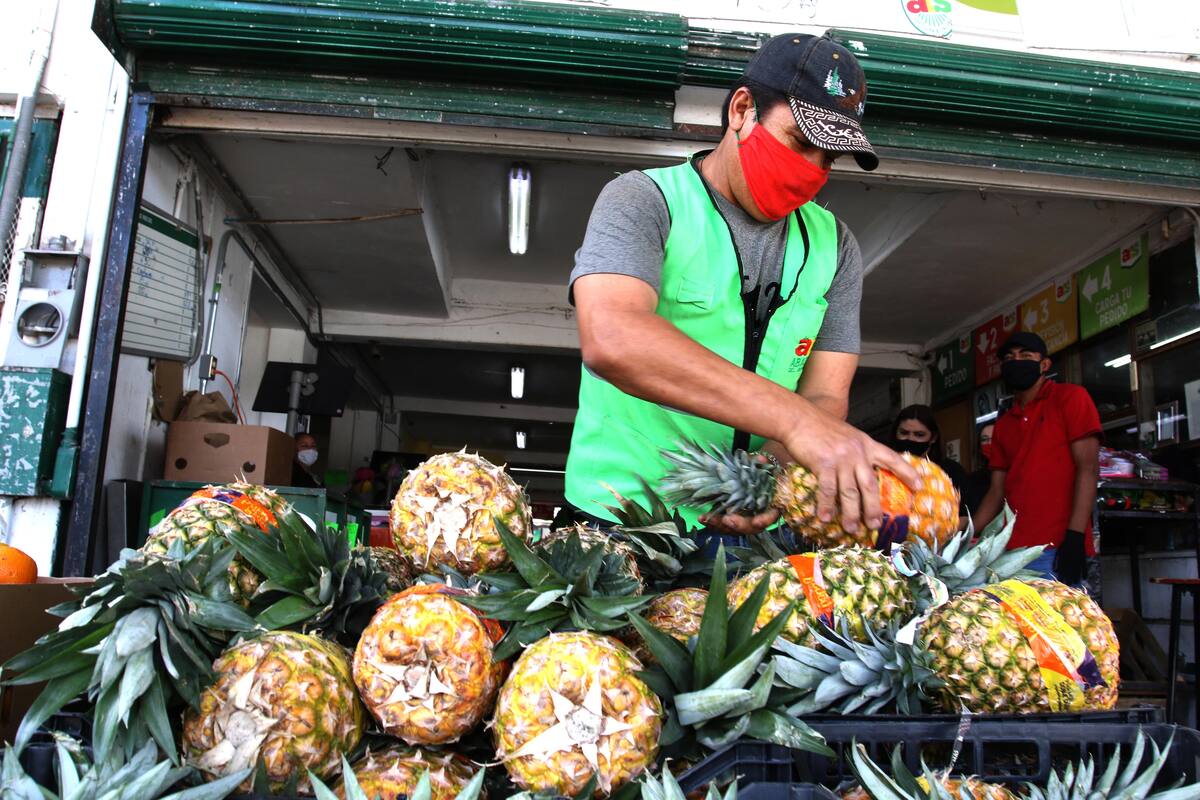 Madrugan para trabajar aún en la contingencia