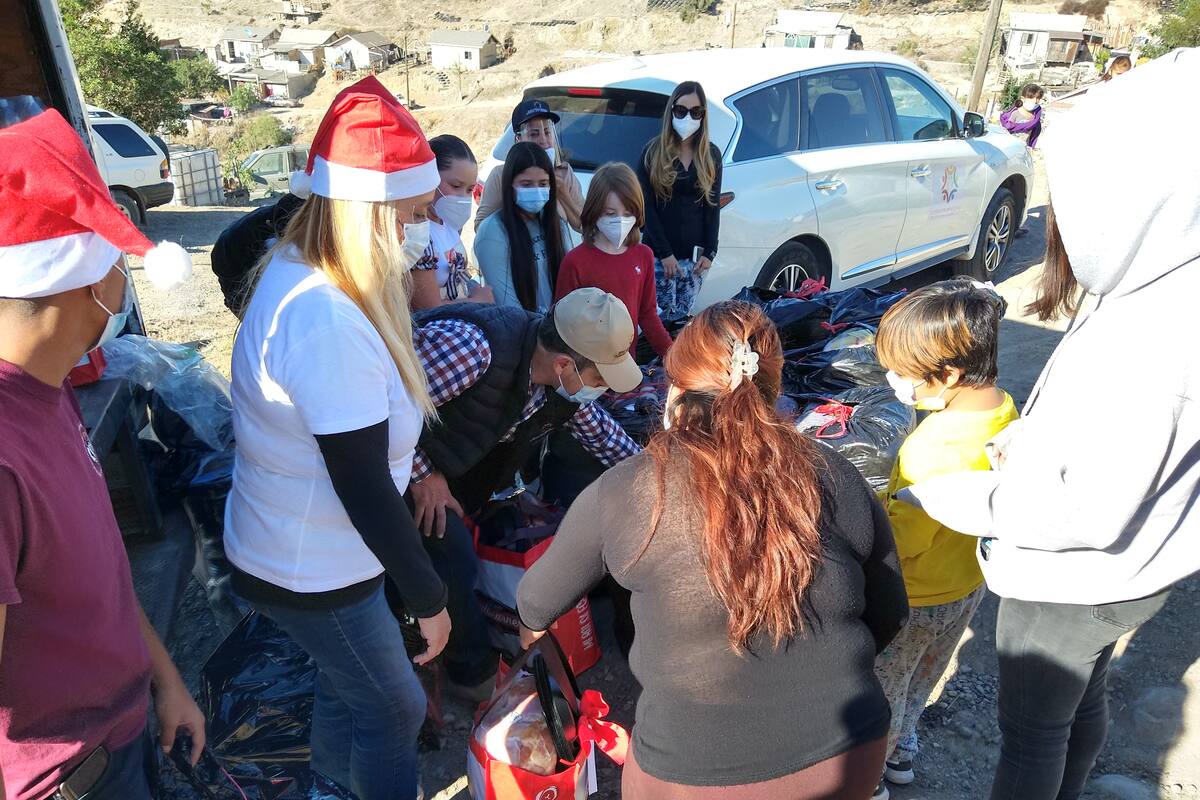 Tijuana Sin Hambre ayudan con alimentos a familias necesitadas