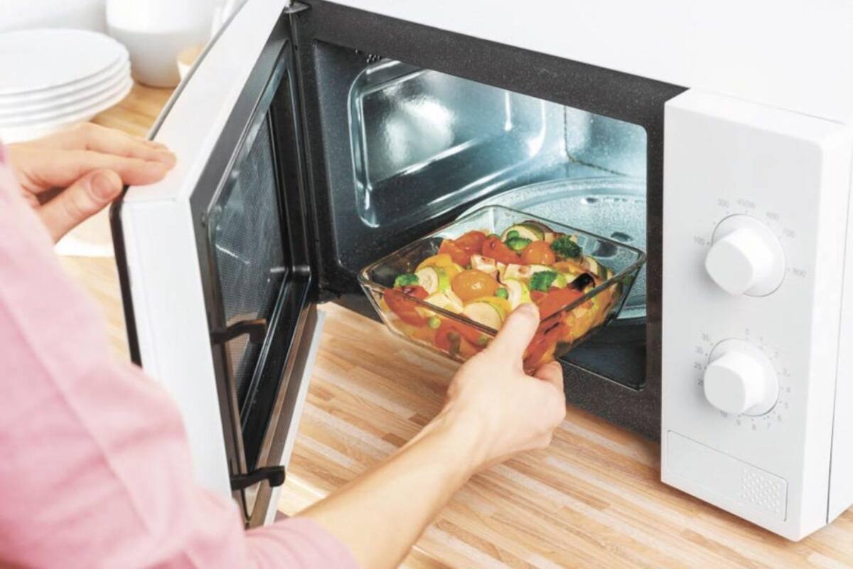 Los errores más comunes cuando cocinamos en el microondas