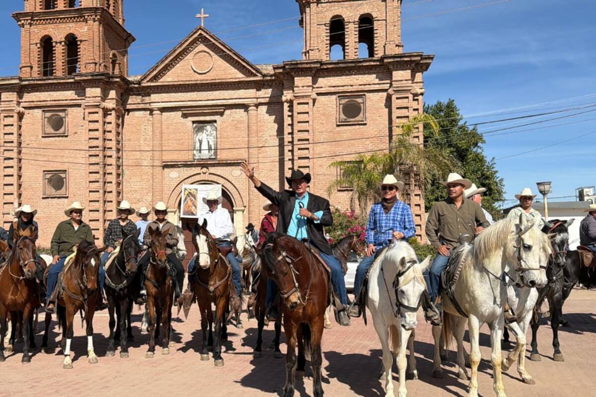 Realizan cabalgata y convivencia en honor al Padre “Nacho”
