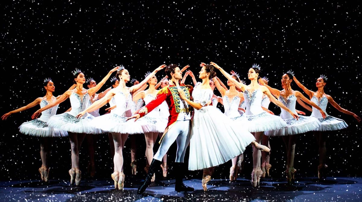 Una producción de nivel de Broadway Con 40 bailarines profesionales, llena de magia festiva. Foto: Cortesía