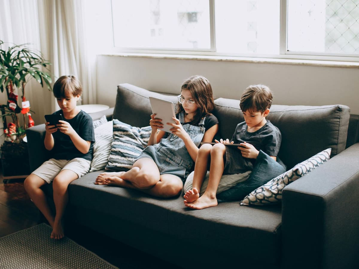 En México, buscan desarrollar aún más las políticas para garantizar la seguridad de los niños, niñas y adolescentes en el ciberespacio. | Crédito: Canva