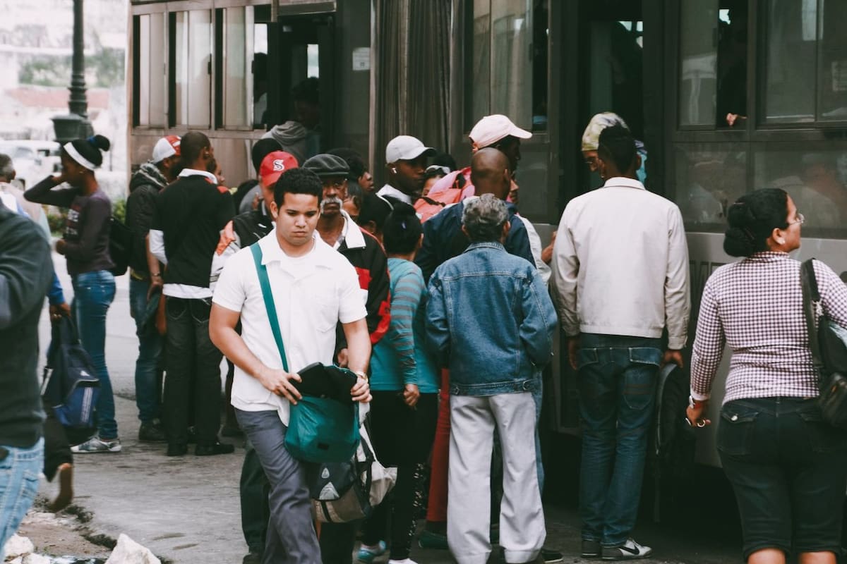 El transporte, la educación y el cuidado personal suben de precio en México y este impacto en las alzas no alimentarias de tu bolsillo hace que preparar comida en casa sea clave para equilibrar tus finanzas