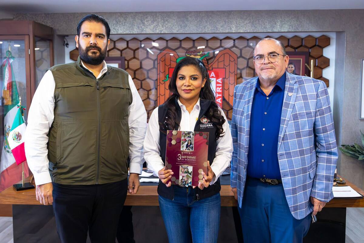 Entrega Alcaldesa de Tijuana Tercer Informe de Gobierno a Cabildo