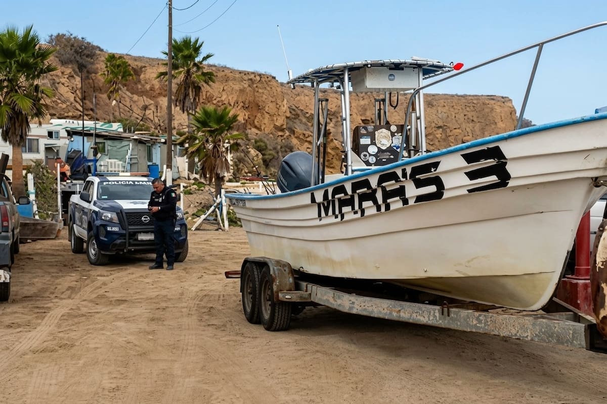 Muere pescador ahogado rumbo a La Bufadora; cayó al mar desde zona rocosa