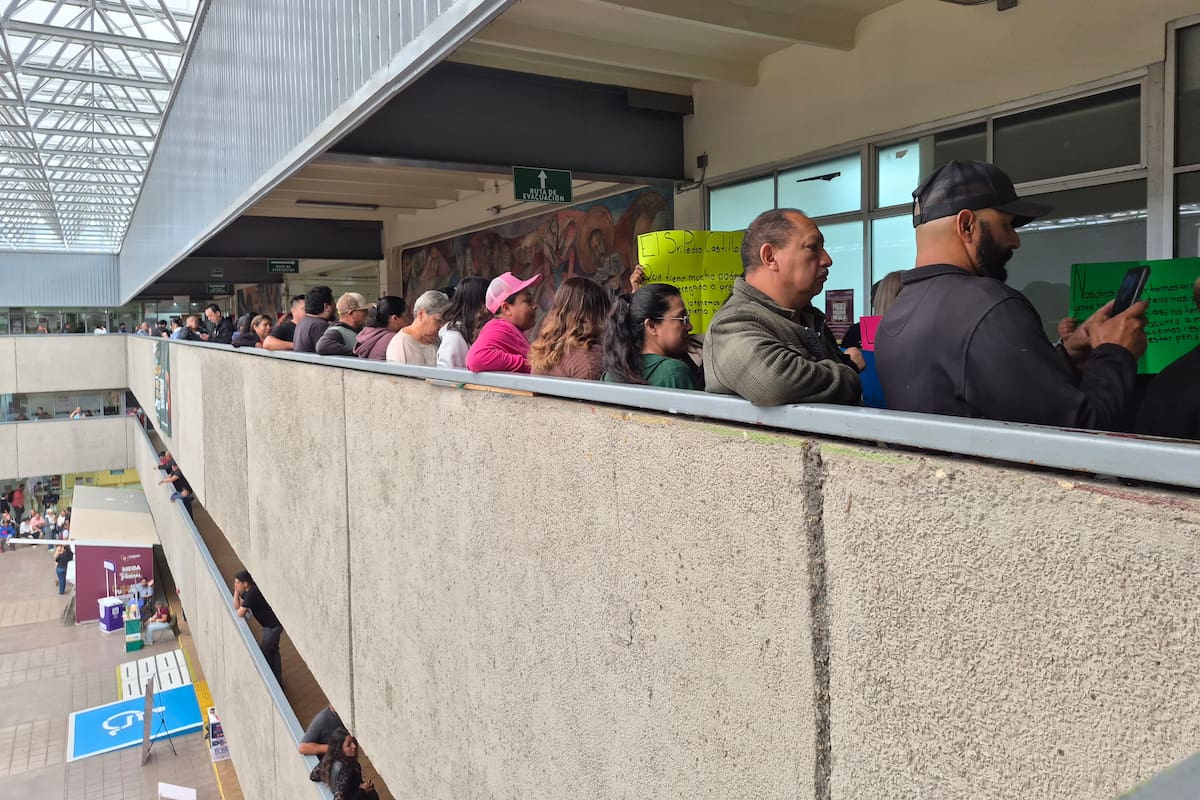 Protestan vendedores de sobre ruedas en el Ayuntamiento de Tijuana