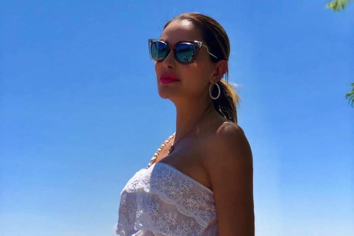 Ninel Conde te recomienda cómo disminuir la ansiedad en un sensual traje de baño