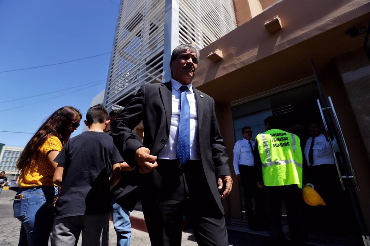 Desalojo de edificios en Centro Cívico tras sismo