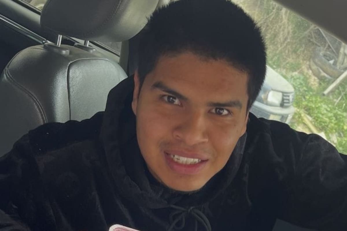 ‘’Estaba en el malecón de Playas, fue a un baño y ya no volvió“, buscan a Josué Eduardo, joven desaparecido