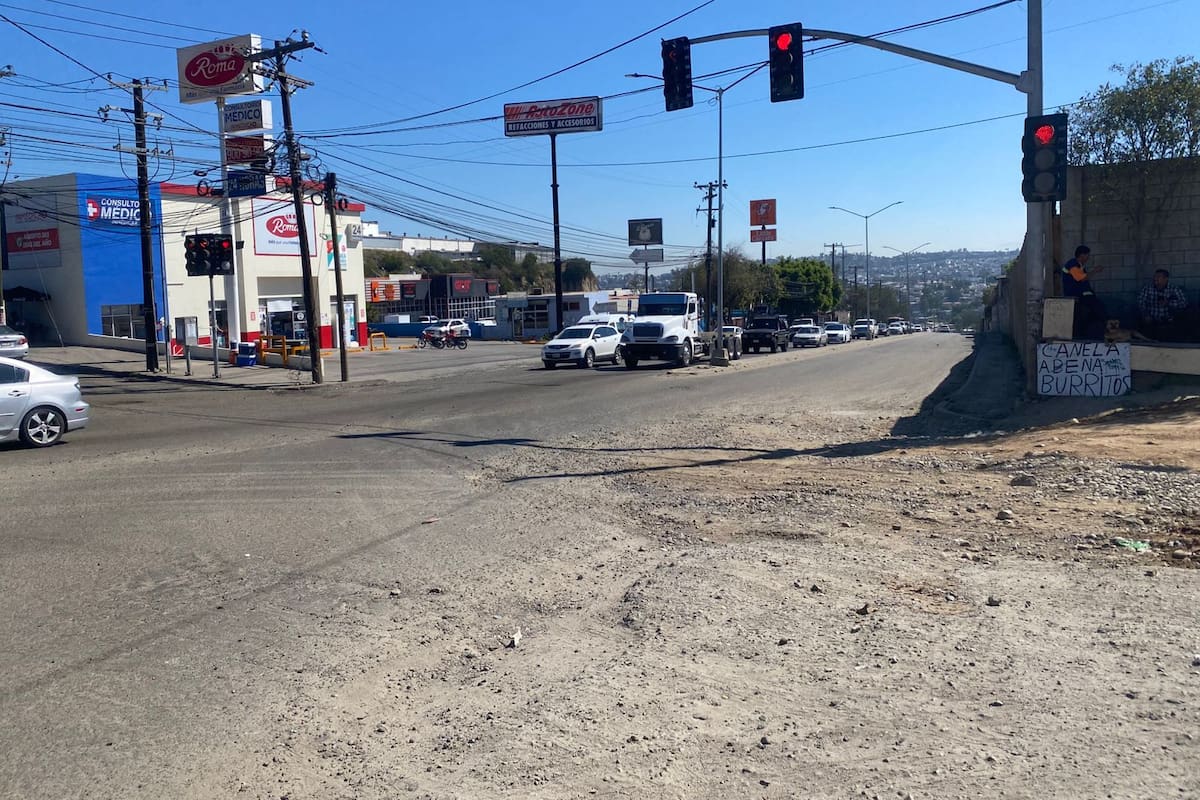Piden rehabilitación de avenida Flores Magón en Loma Bonita