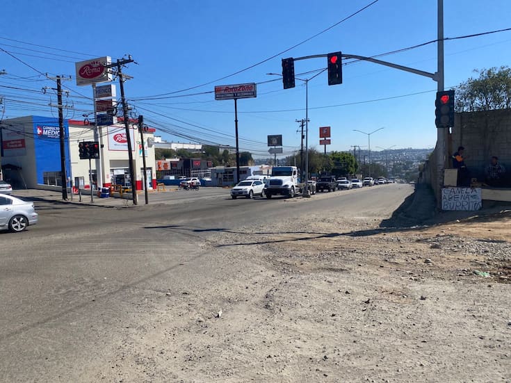 Piden rehabilitación de avenida Flores Magón en Loma Bonita