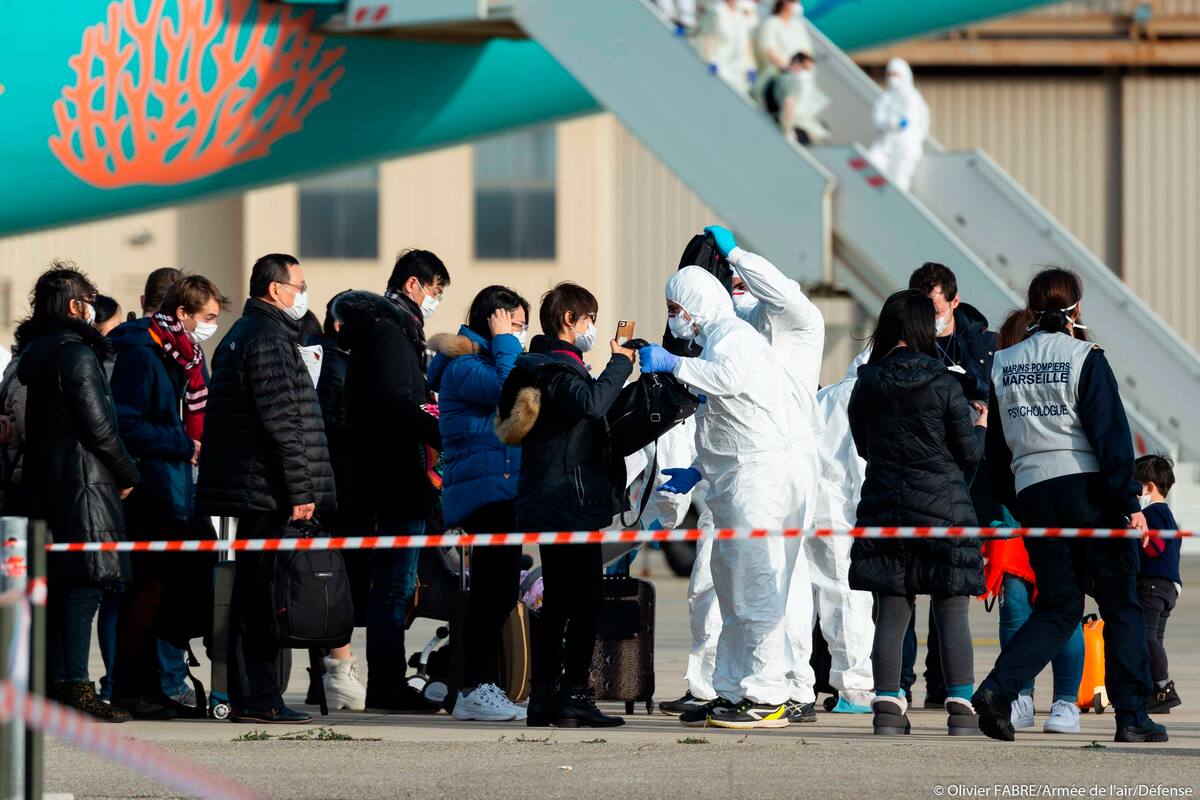 Aerolínea Air France aparta a empleados que volaron con enfermo de coronavirus