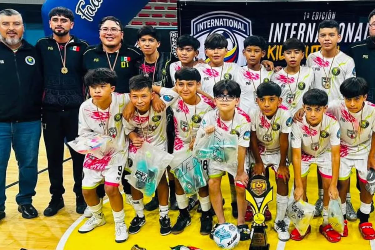 Equipo infantil de fútbol espera ayuda para salir de Colombia tras terremoto