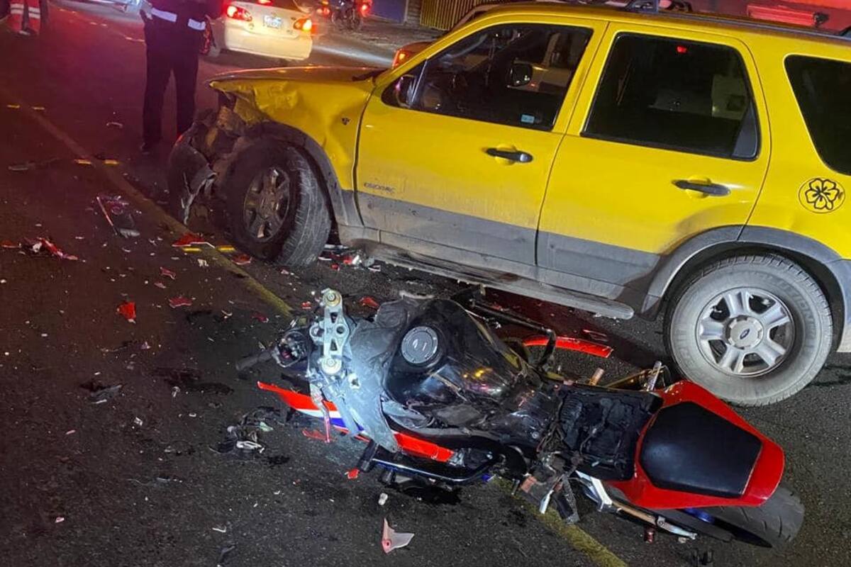 Invade carril e impacta a motociclista